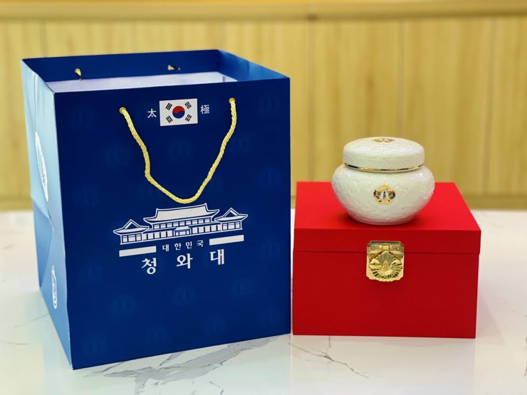 Sắc Đẹp Thanh Tâm